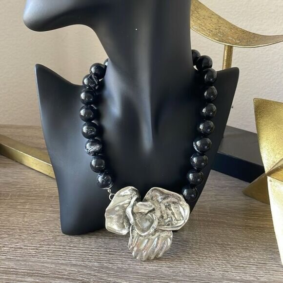 Elegant Black Beaded necklace N955 - Picture 4 of 4